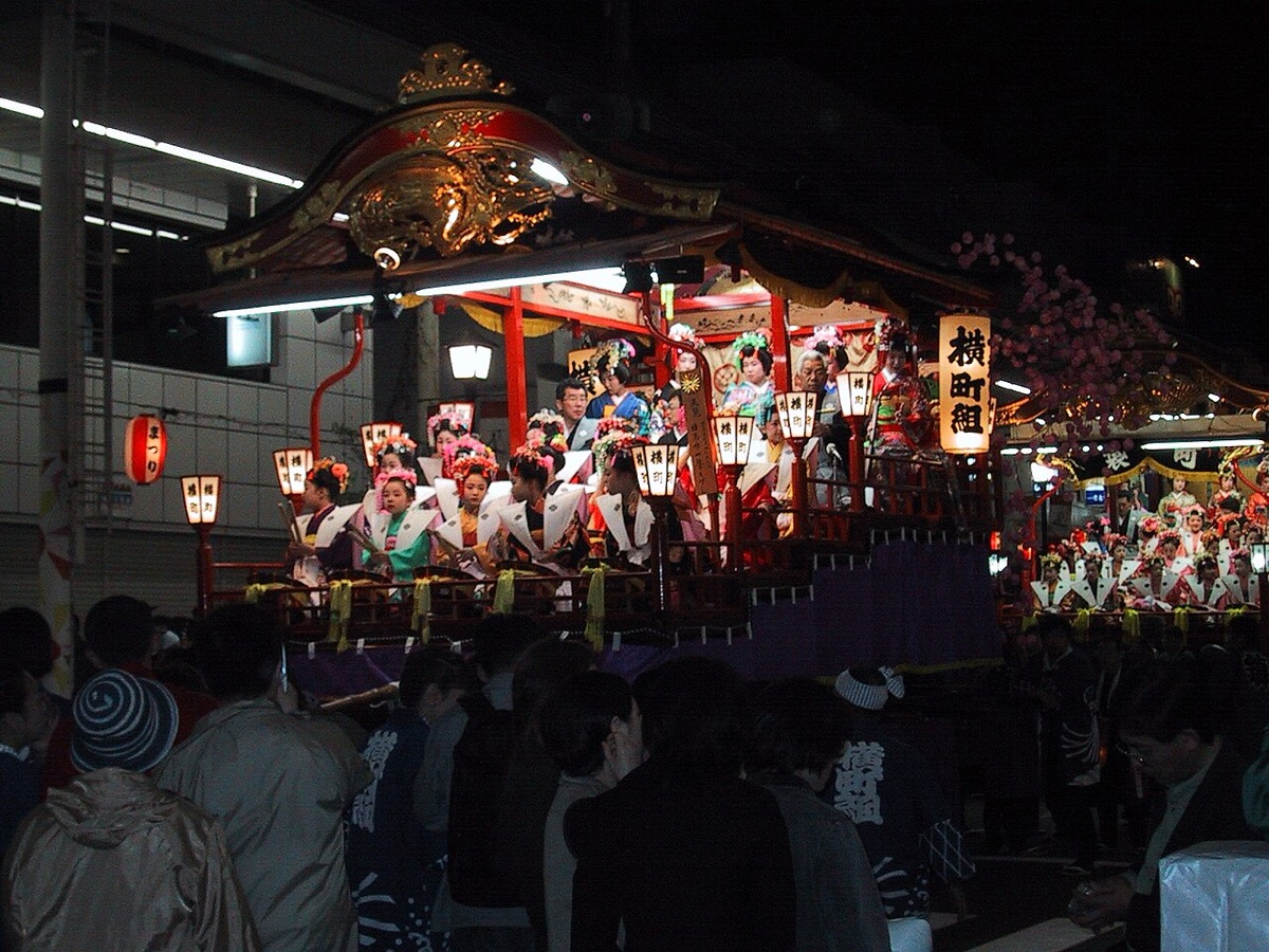 日高火防祭