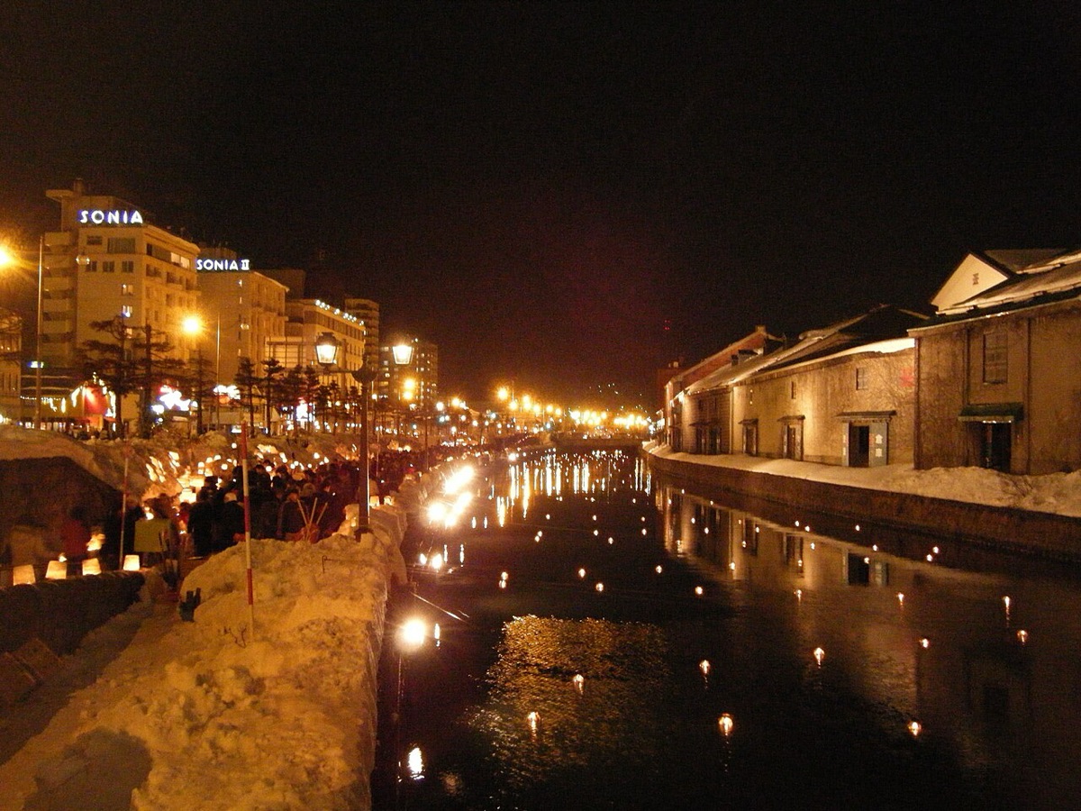 Otaru Snow Light Path Festival (Yuki Akari no Michi)