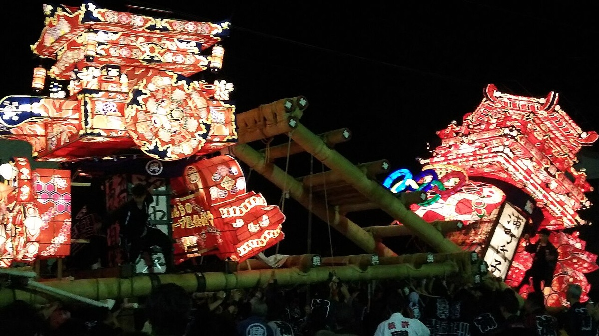 津沢夜高あんどん祭