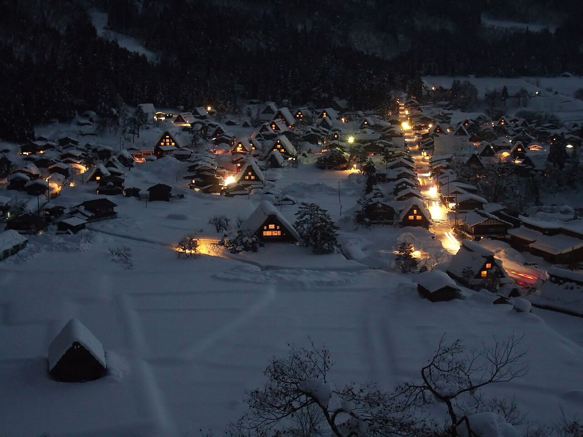 Shirakawa-go Winter Light-up