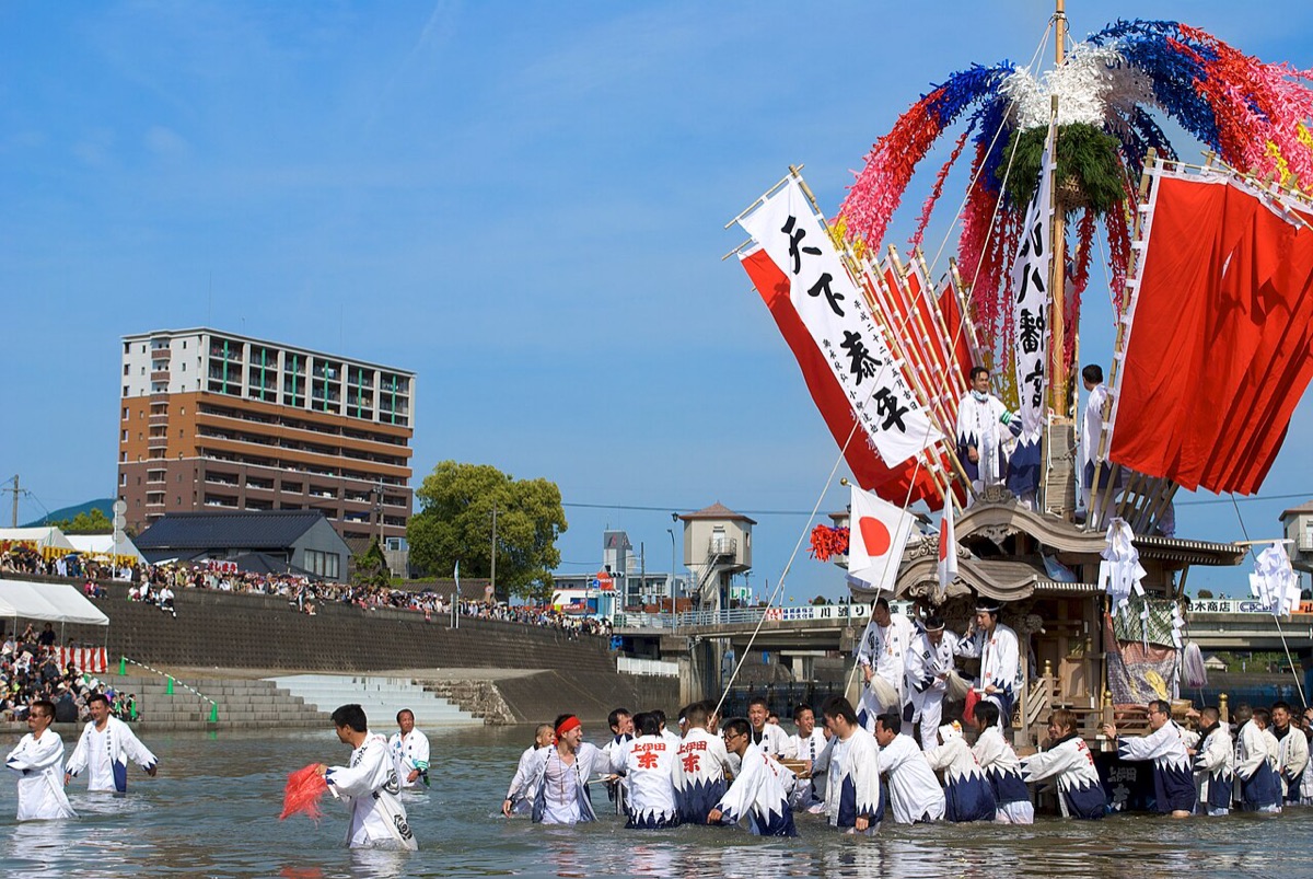 Kawatari Jinkosai Festival of Fuji Hachimangu Shrine