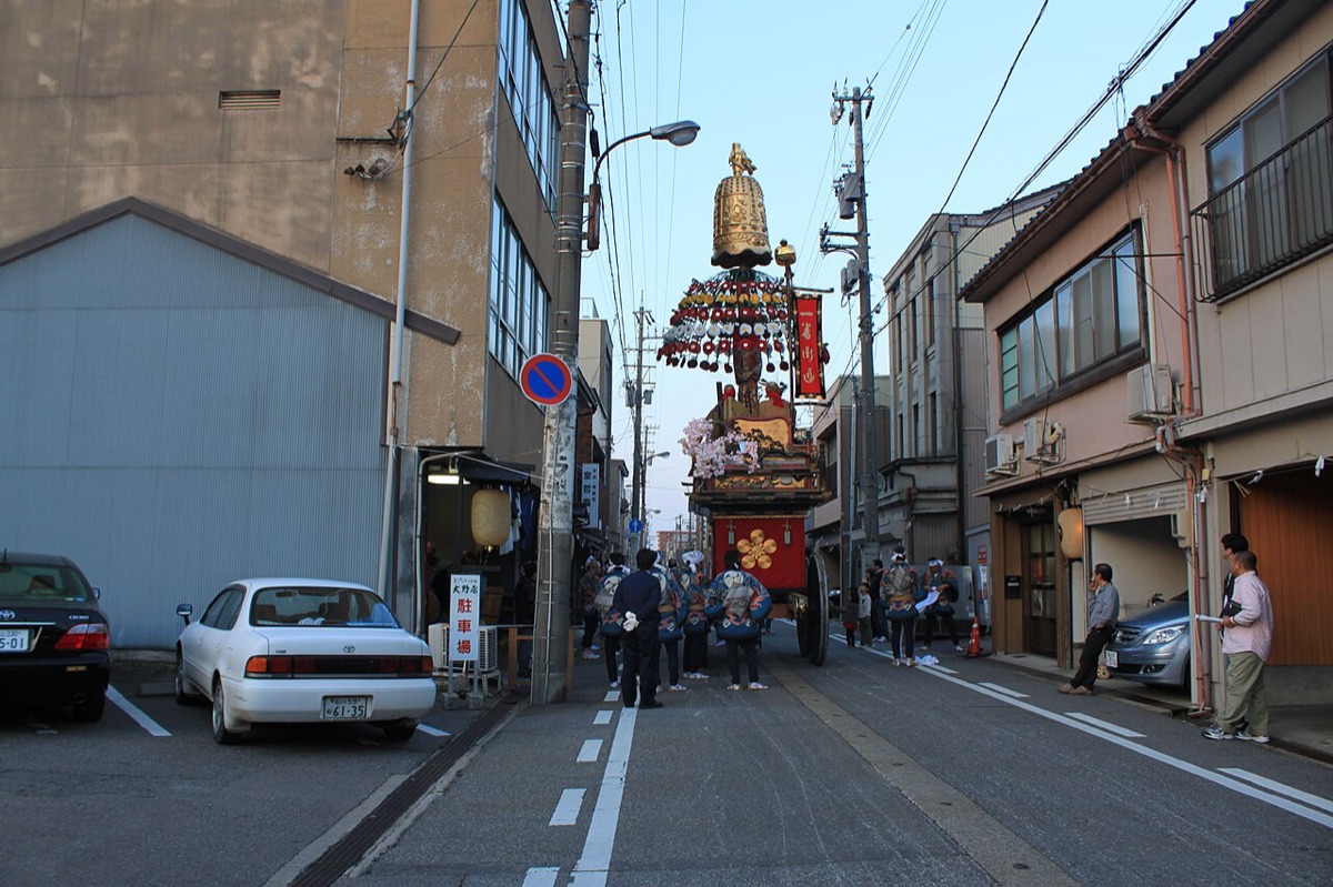 高岡御車山祭